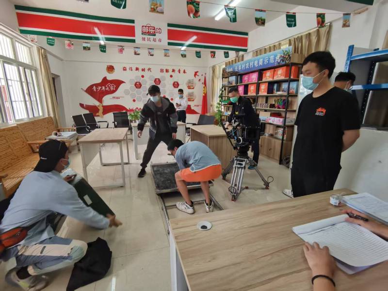 追星女孩心理学分析报告：硚口区广告片拍摄公司揭秘饭圈应援式传播逻辑
